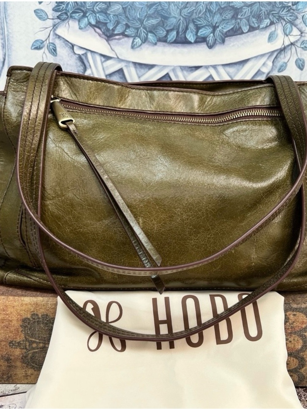 HOBO Olive (Willow) Leather Shoulder Hobo Bag
